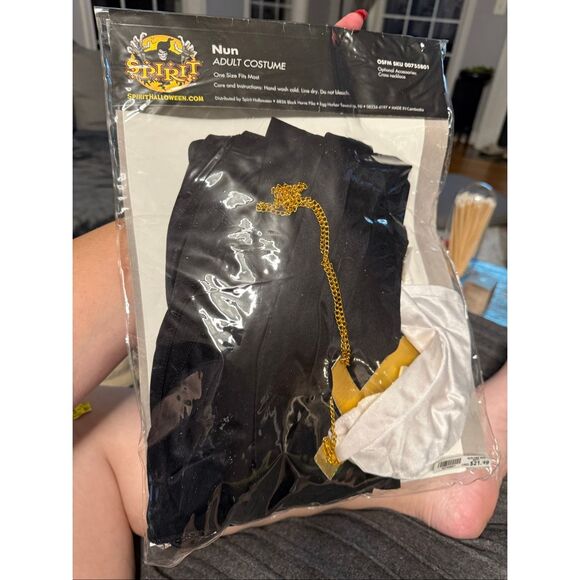 Spirit Halloween Nun Costume O/S EUC - Picture 5 of 5